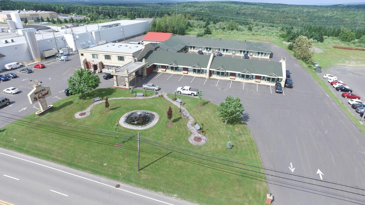 Hotel Motel Le Quiet Lac-Megantic ภายนอก รูปภาพ