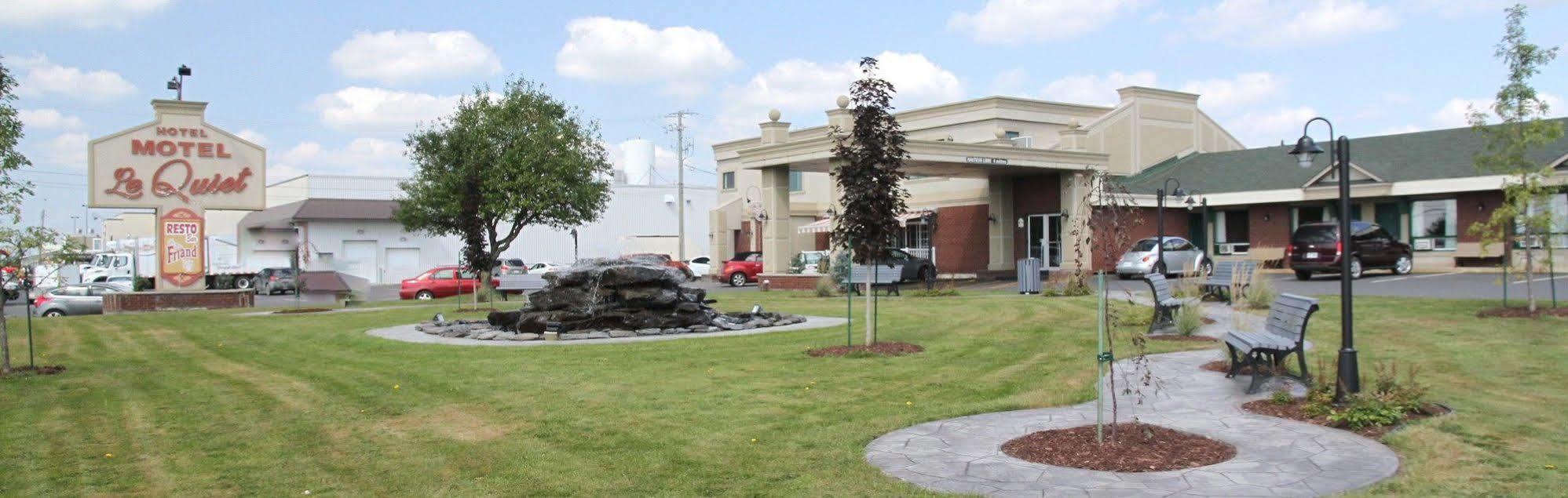Hotel Motel Le Quiet Lac-Megantic ภายนอก รูปภาพ