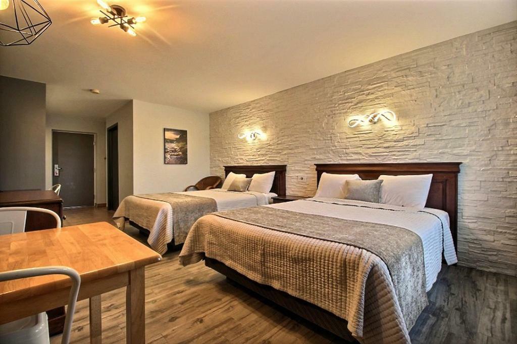 Hotel Motel Le Quiet Lac-Megantic ภายนอก รูปภาพ
